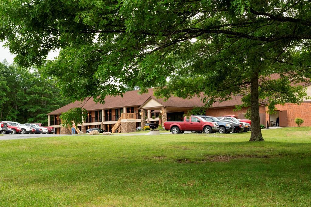 Skyline Lodge Ghent Exterior photo
